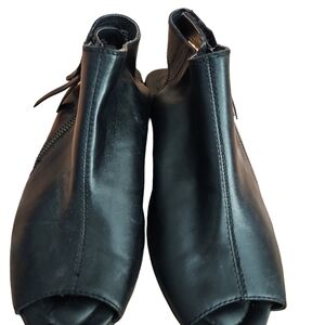 Earth Womens 7 1/2 Black
